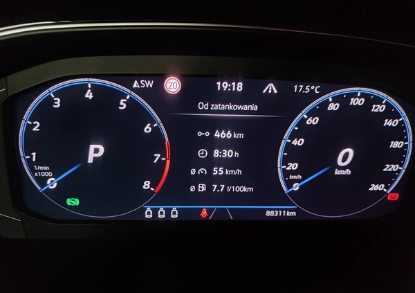 Volkswagen Passat cena 130000 przebieg: 88400, rok produkcji 2021 z Warszawa małe 742
